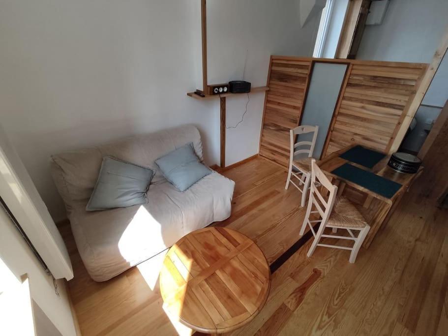 Studio Sympa Avec Petit Dejeuner Entre Canal Et Loire 罗阿纳 外观 照片