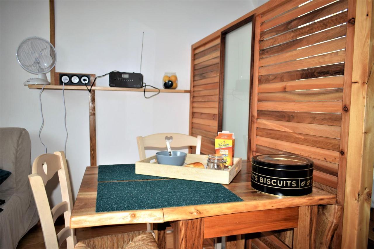 Studio Sympa Avec Petit Dejeuner Entre Canal Et Loire 罗阿纳 外观 照片
