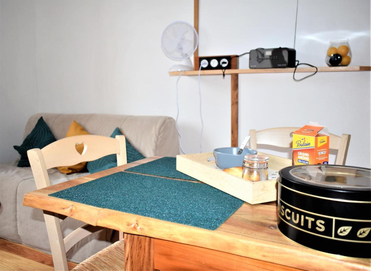 Studio Sympa Avec Petit Dejeuner Entre Canal Et Loire 罗阿纳 外观 照片